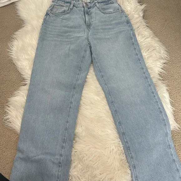 ZARA Women's Straight/Mom Jeans - Picture 3 of 5